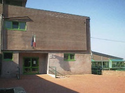 immagine esterna del plesso di scuola secondaria di primo grado "Mattioli - Petriccio"